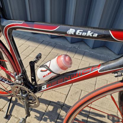 Bicicleta de estrada Goka em Carbono