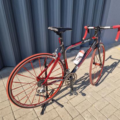 Bicicleta de estrada Goka em Carbono