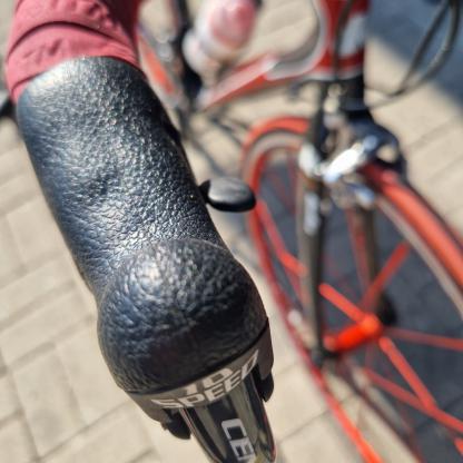 Bicicleta de estrada Goka em Carbono, fulcrum rodas